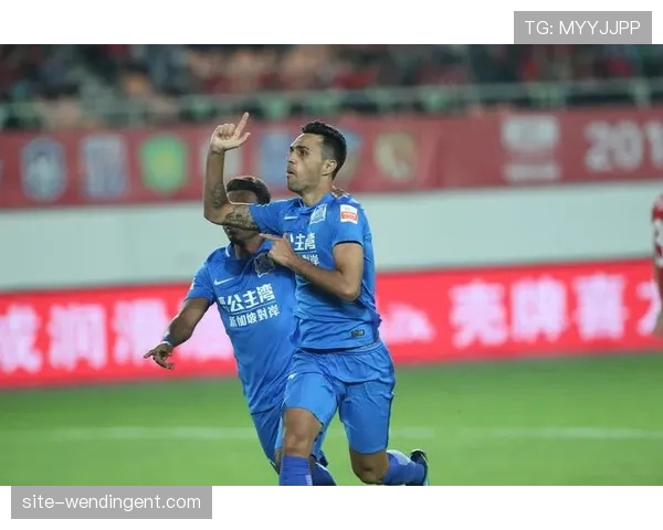 霍芬海姆三中卫体系在对手快速转移下频繁出现空当